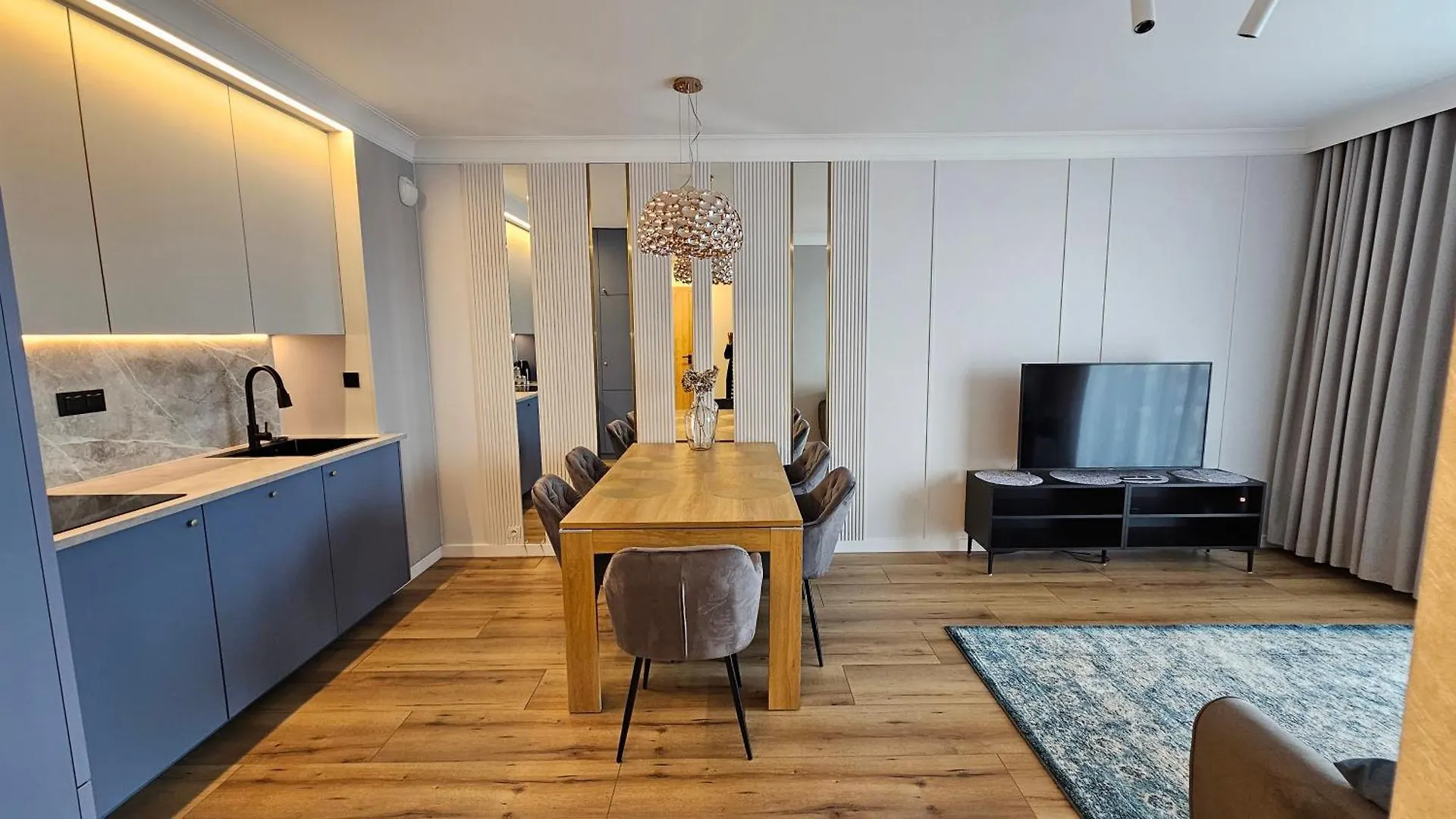 Apartament Elegance, Metro, Free Parking Warsaw 0*,  Poland