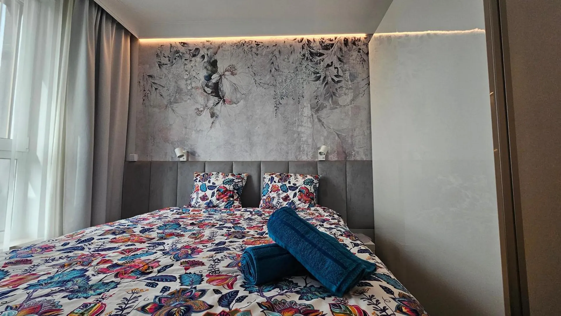 Apartment Apartament Elegance, Metro, Free Parking Warsaw Poland